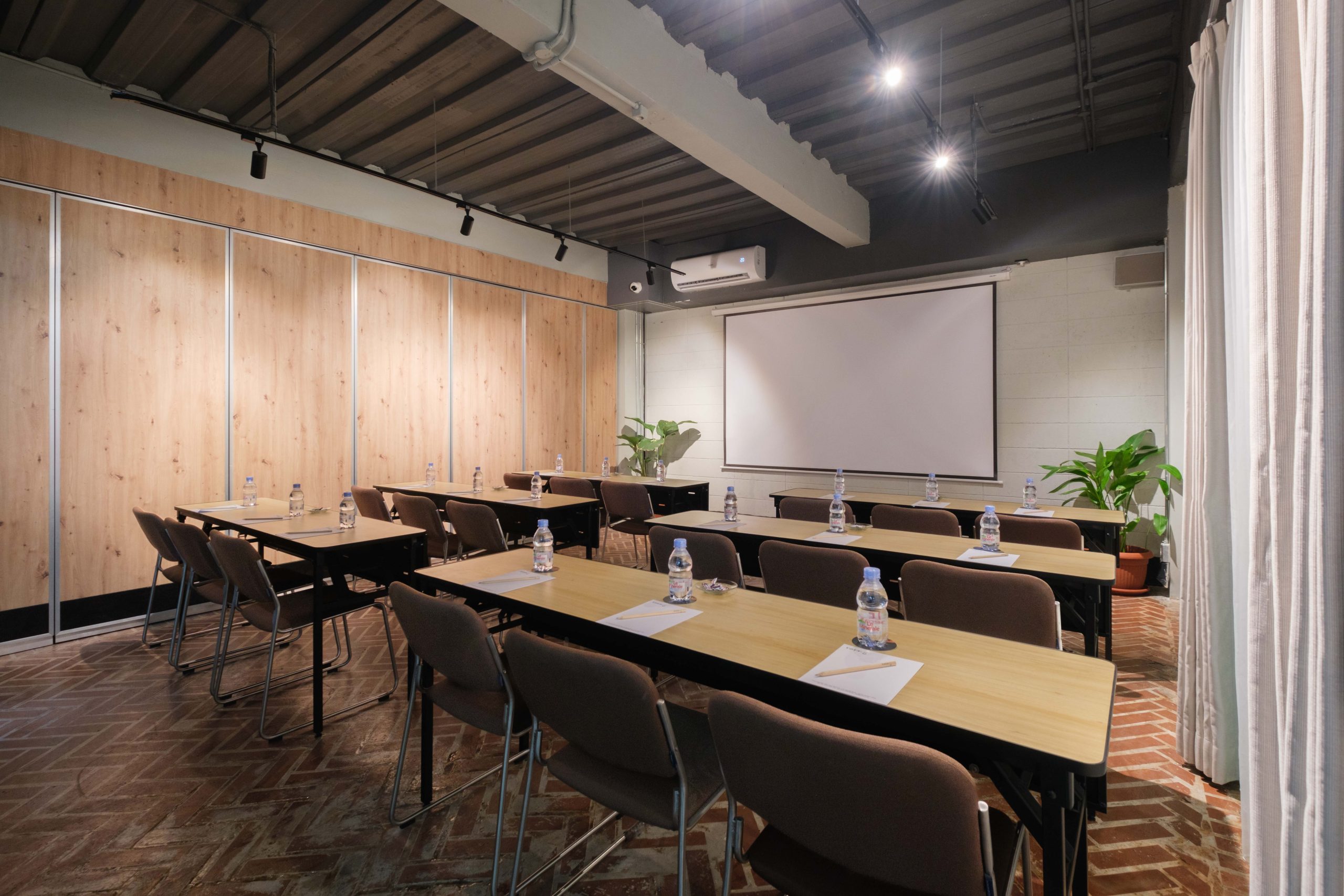 03-OAK - CLASSROOM-3